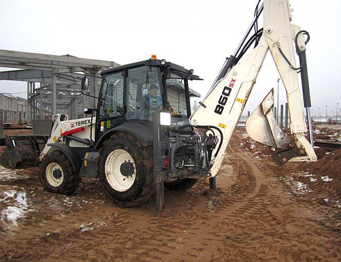 Экскаватор-погрузчик TEREX-860 (Великобритания)