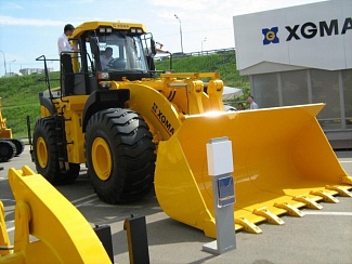 Колесный погрузчик XGMA XG982