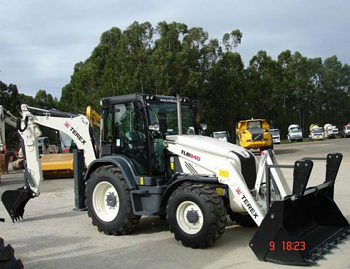 Экскаватор-погрузчик TEREX 840 TLB (Великобритания)
