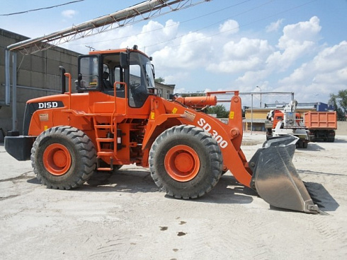 Фронтальные погрузчики Doosan DISD SD300