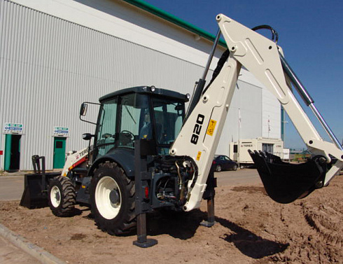 Экскаватор-погрузчик TEREX 820 (Великобритания)